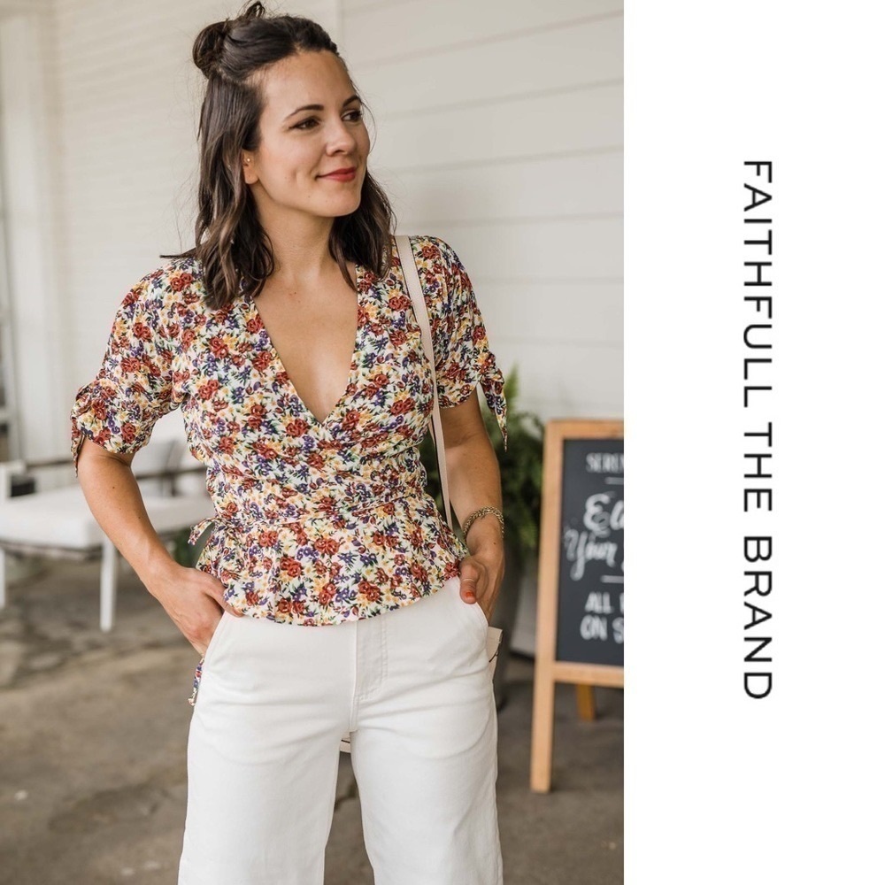 Faithfull Top Lucy Wrap V-Neckline Prairie Summer Lumina Floral Print XS 2 NWT
